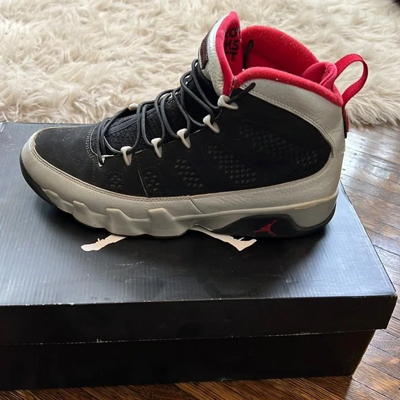 Air Jordan 9 Retro - Picture 1 of 4